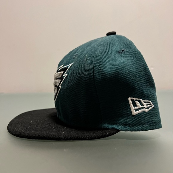 Eagles New Era fitted hat - Picture 2 of 5